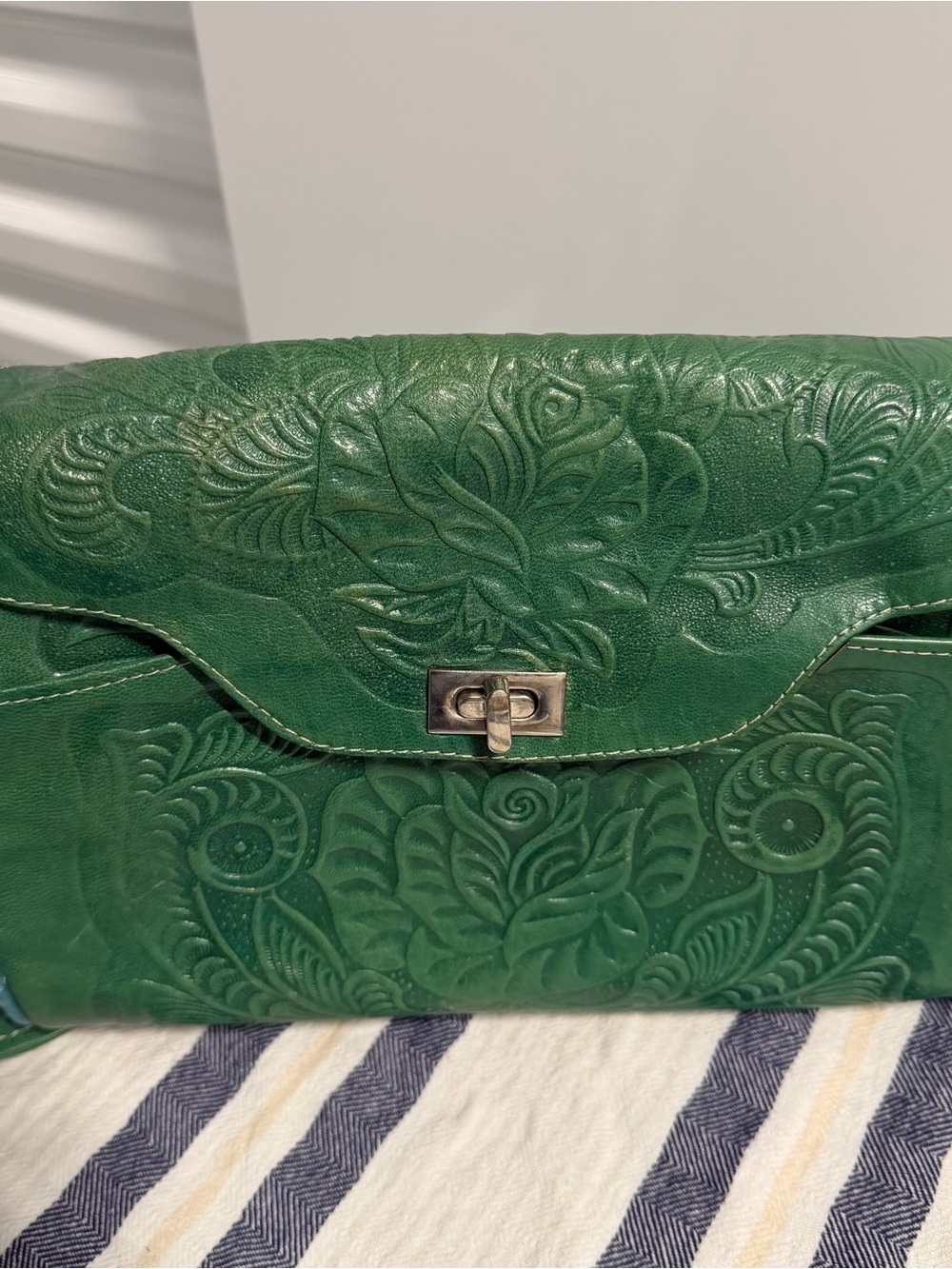 Green Tooled Leather Crossbody Purse Floral Embossed Shoulder Bag Boho